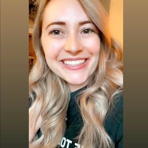 Meet your Posher, Abby